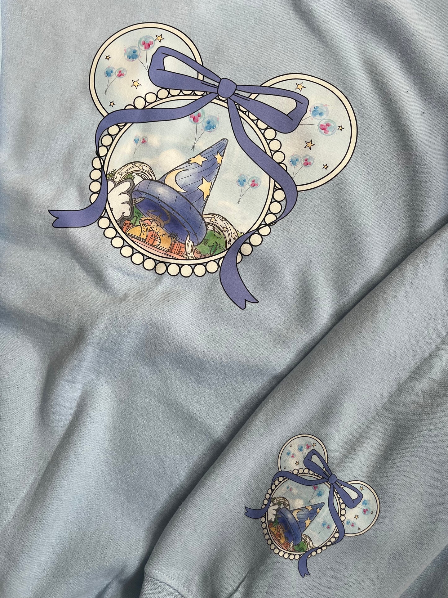 Cute Bow Hollywood Studios Detailed Sweatshirt - Kid and Adult Sizes