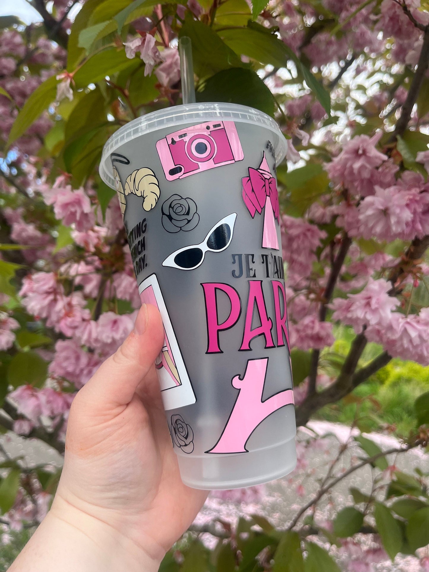 Emily in Paris Netflix Show, Cold Cups, Emily in Paris, Book Lovers, Cold Cup Tumbler, Cold Cups, TV Style, Starbucks Tumbler