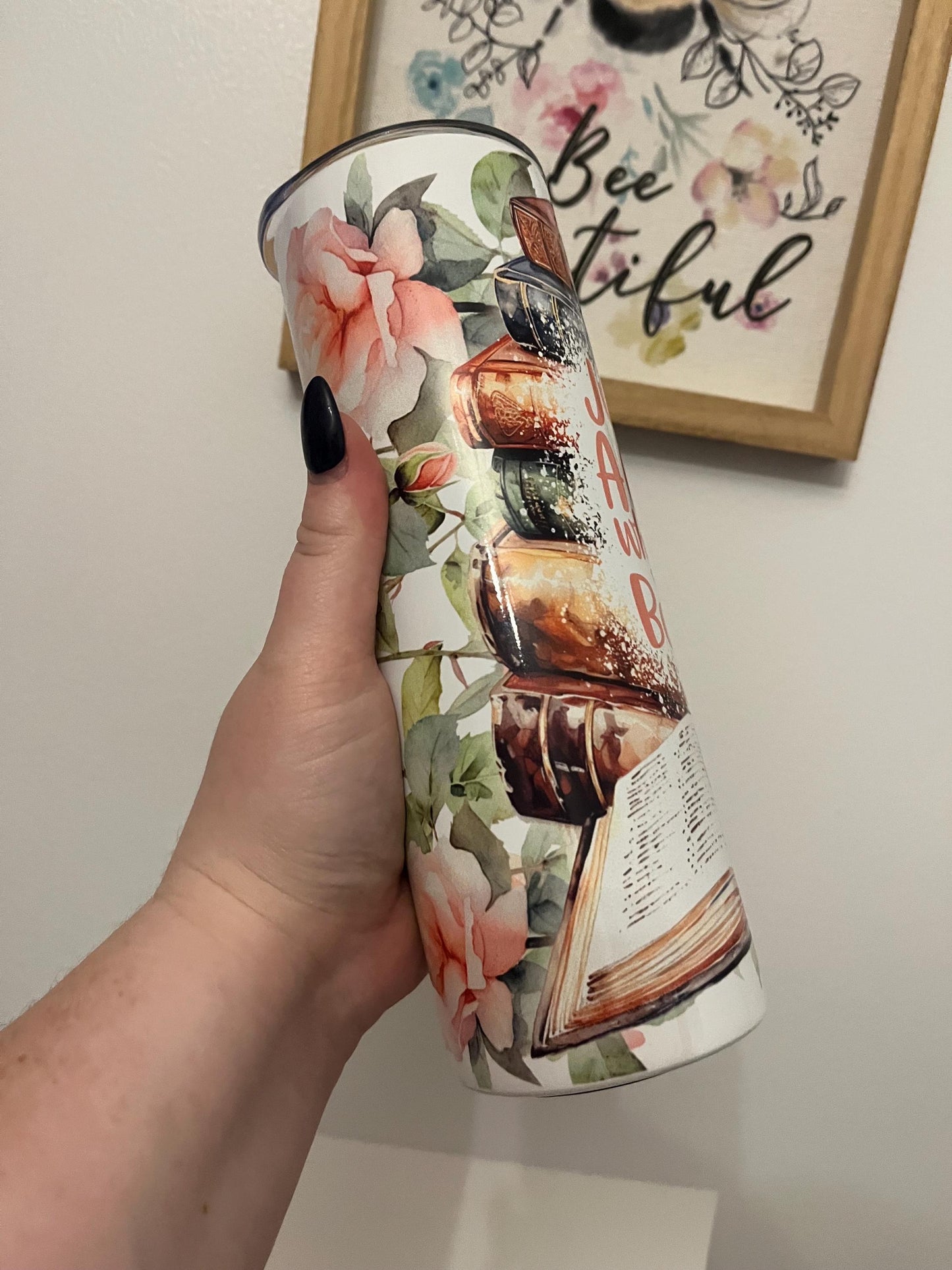 Just a Girl Who Loves Books, 20oz Tumbler, Book Lovers Tumbler, Romantic Book, 20oz Tumbler, Hot and Cold Drinks